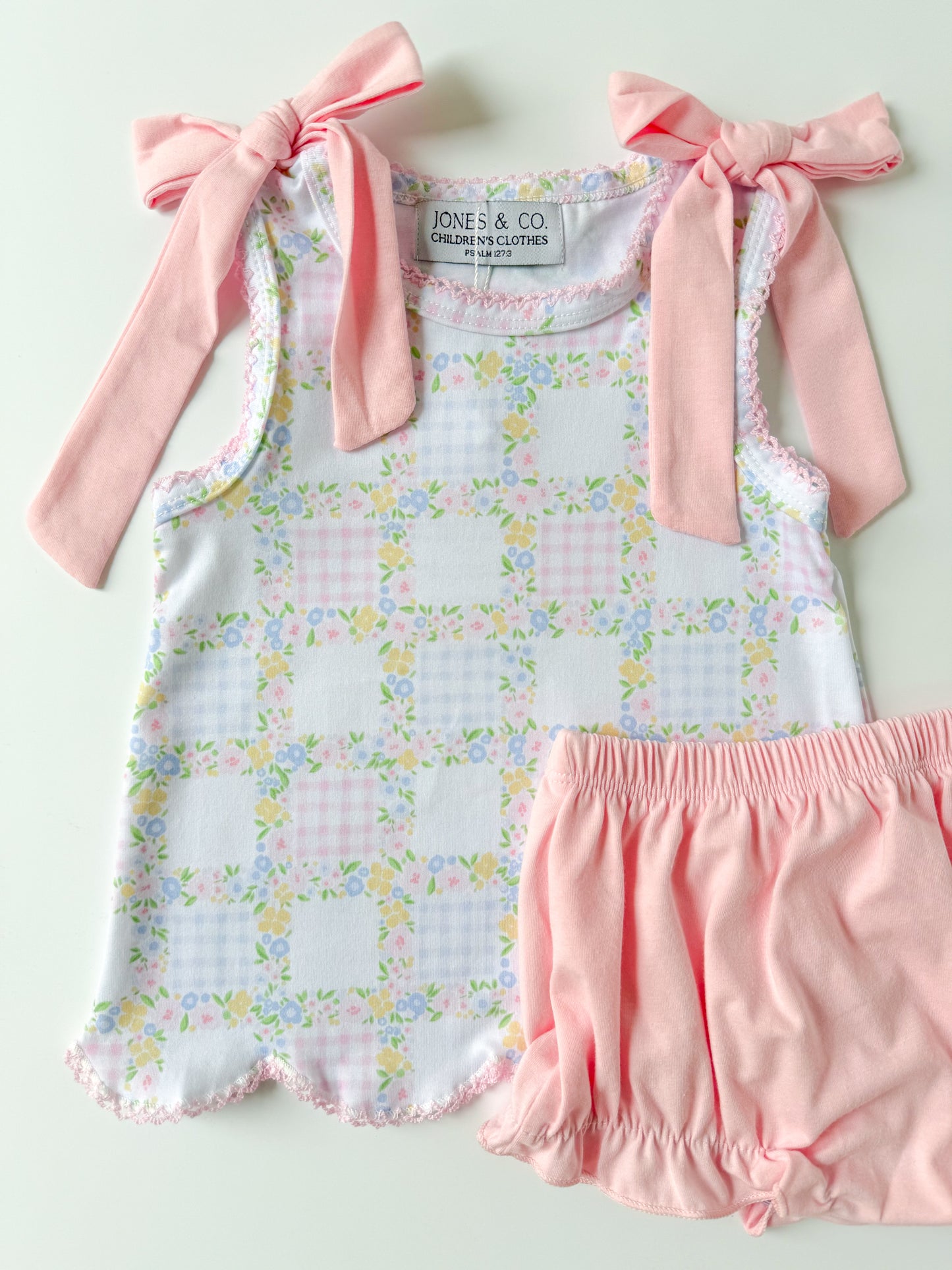 Pretty Patchwork Girl’s Diaper Set