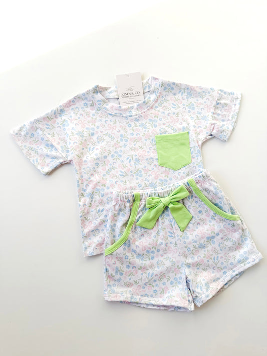 Oversized Bow Bloom Girl’s Short Set