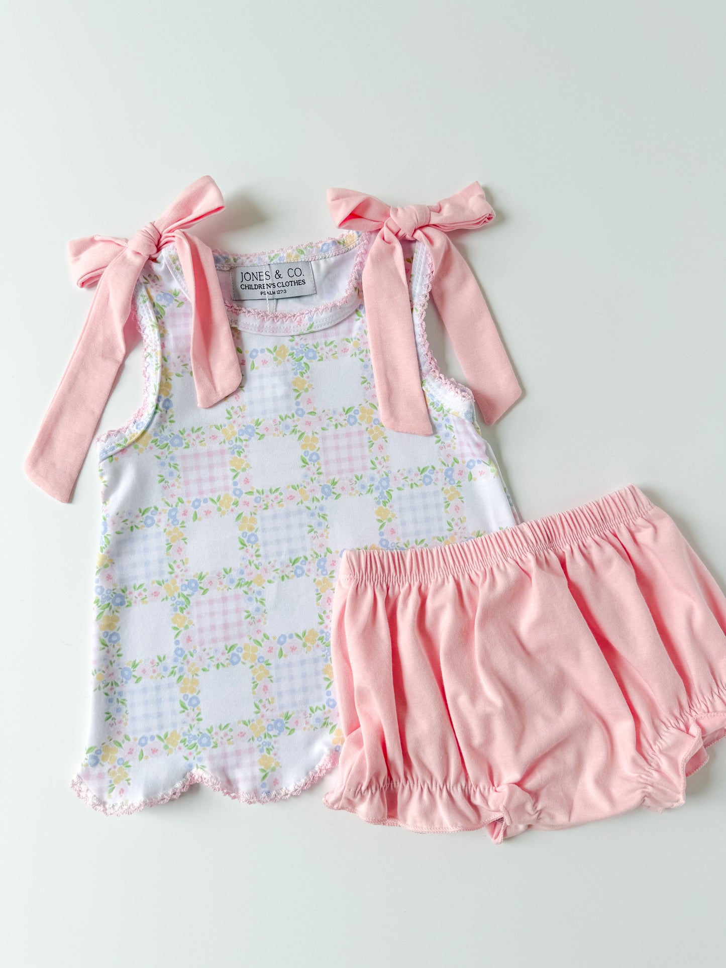 Pretty Patchwork Girl’s Diaper Set